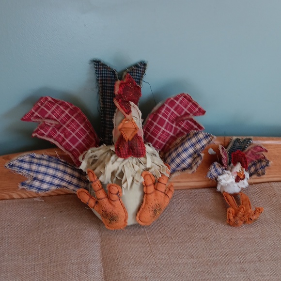 TWO TURKEYS - Picture 1 of 5